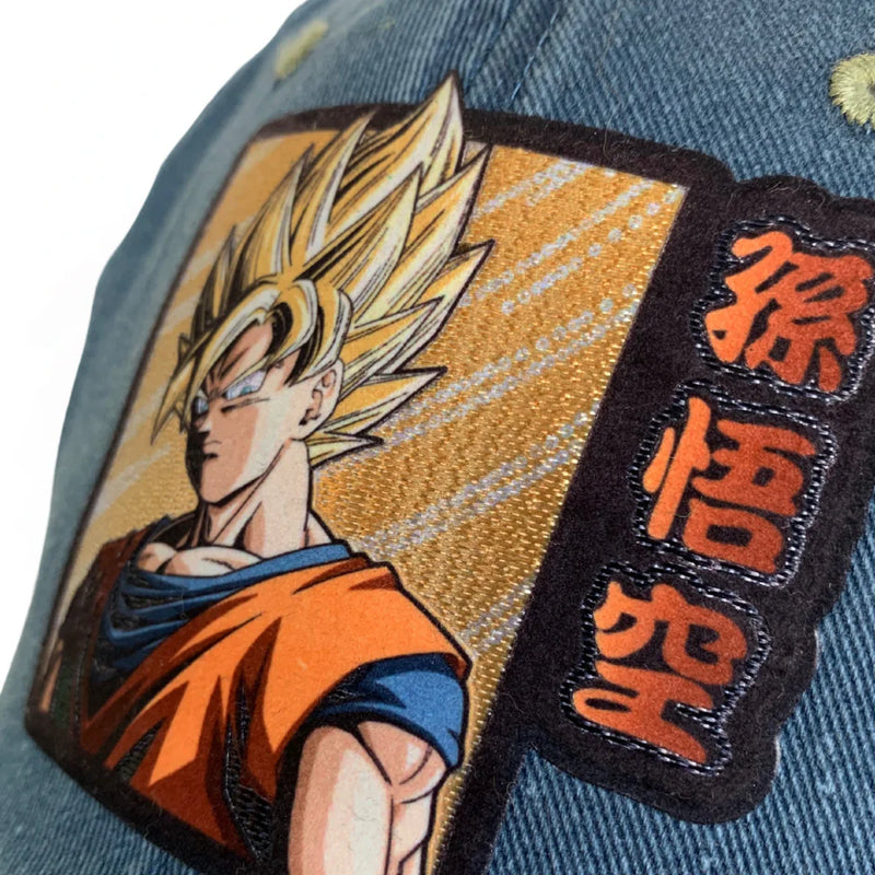 Dragon Ball Z “Super Saiyan Goku” Blue/Beige Vintage