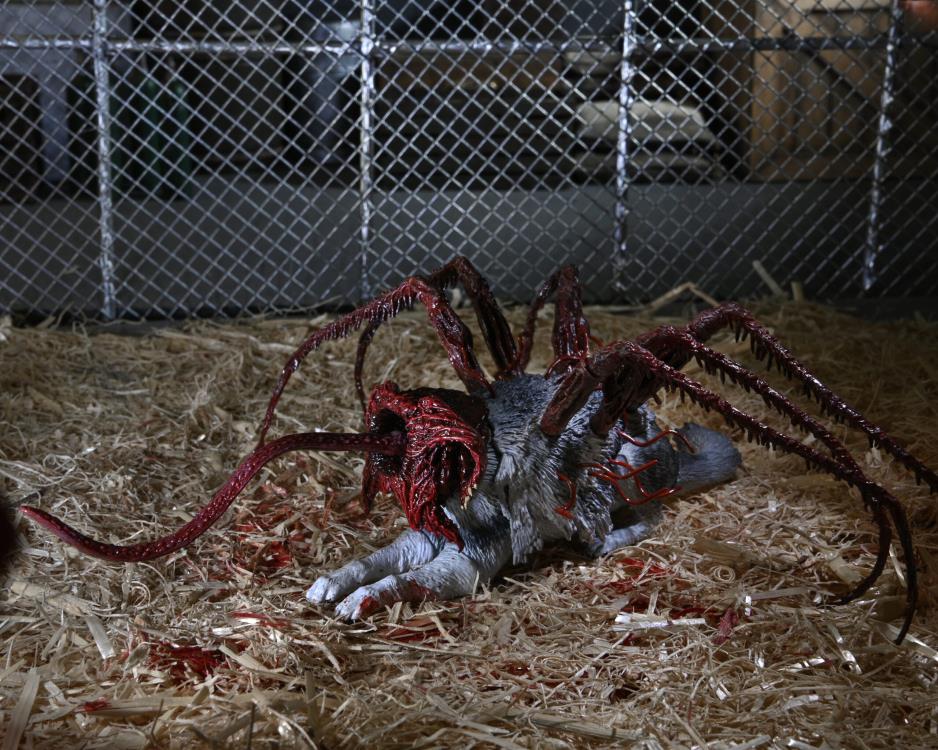 NECA The Thing Ultimate Dog Creature Set